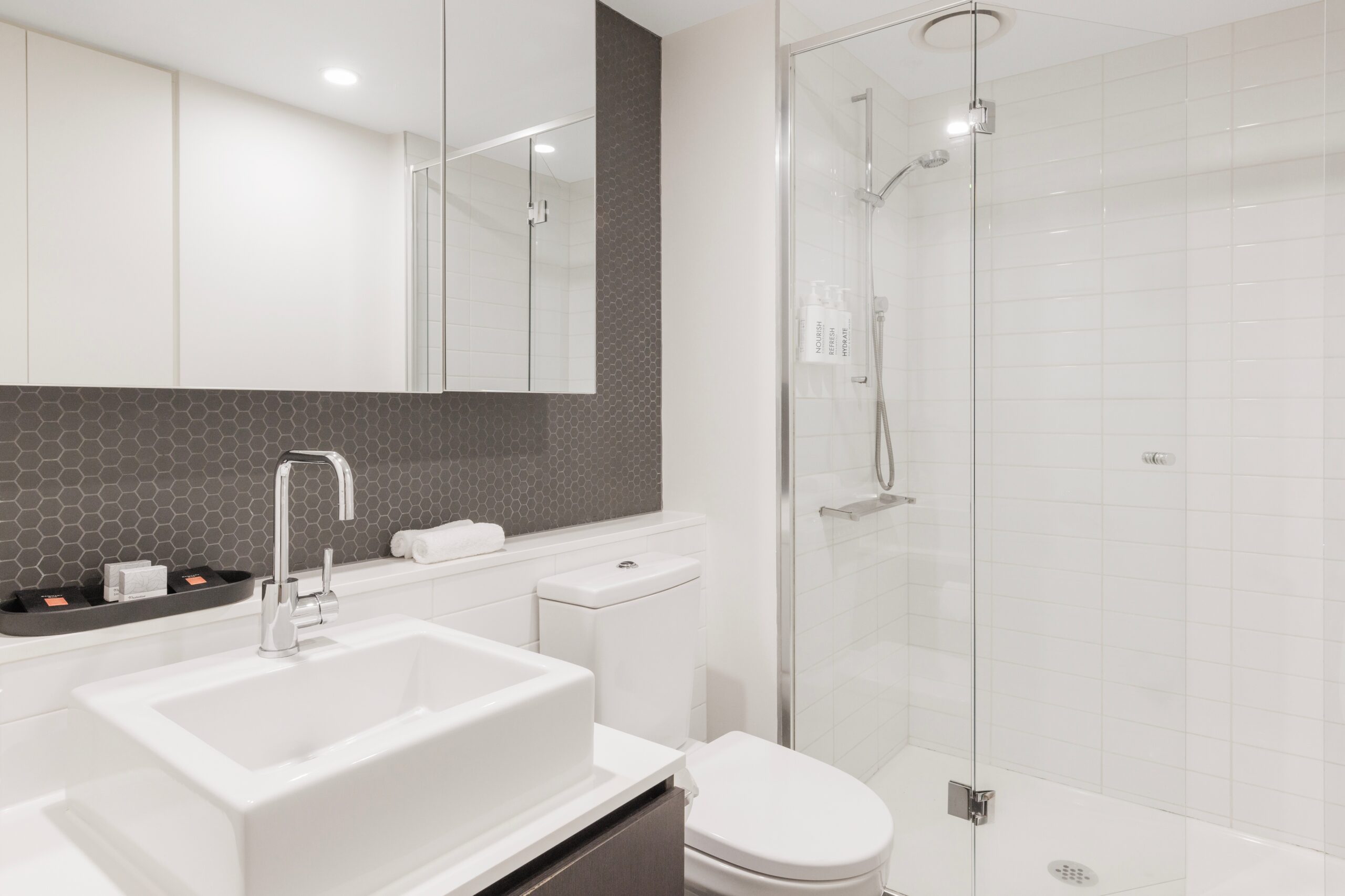 Studio Apartment/352 Williams St, Melbourne, VIC 3000