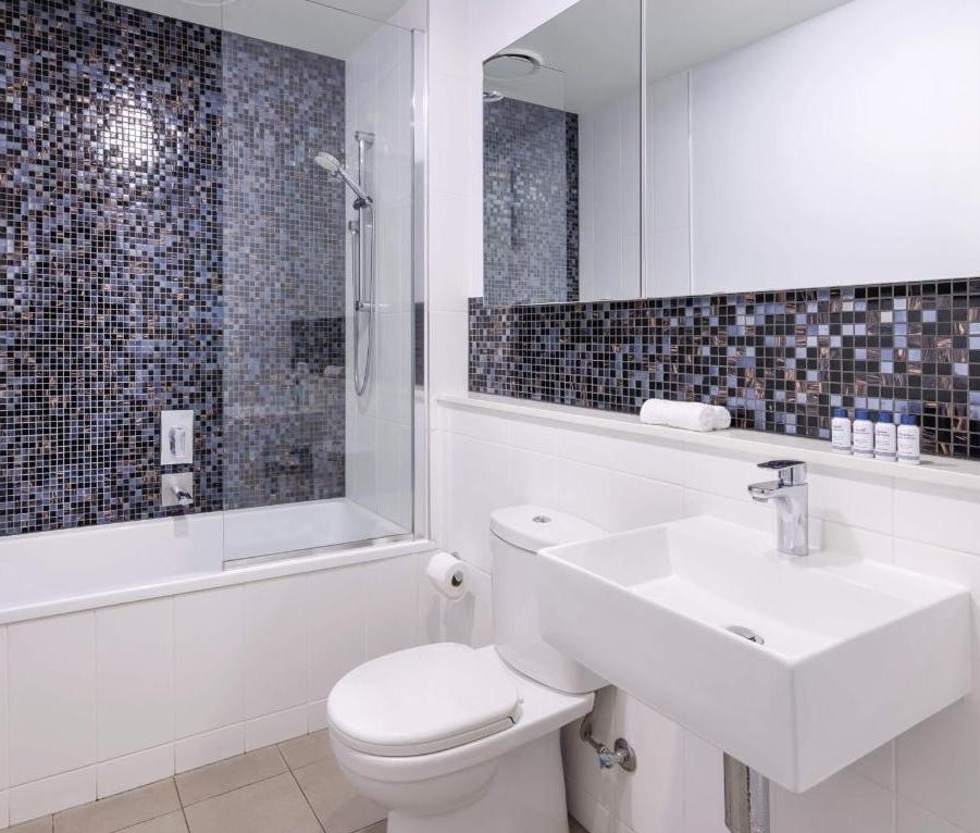18 Mount Alexander Rd, Travancore, VIC 3032