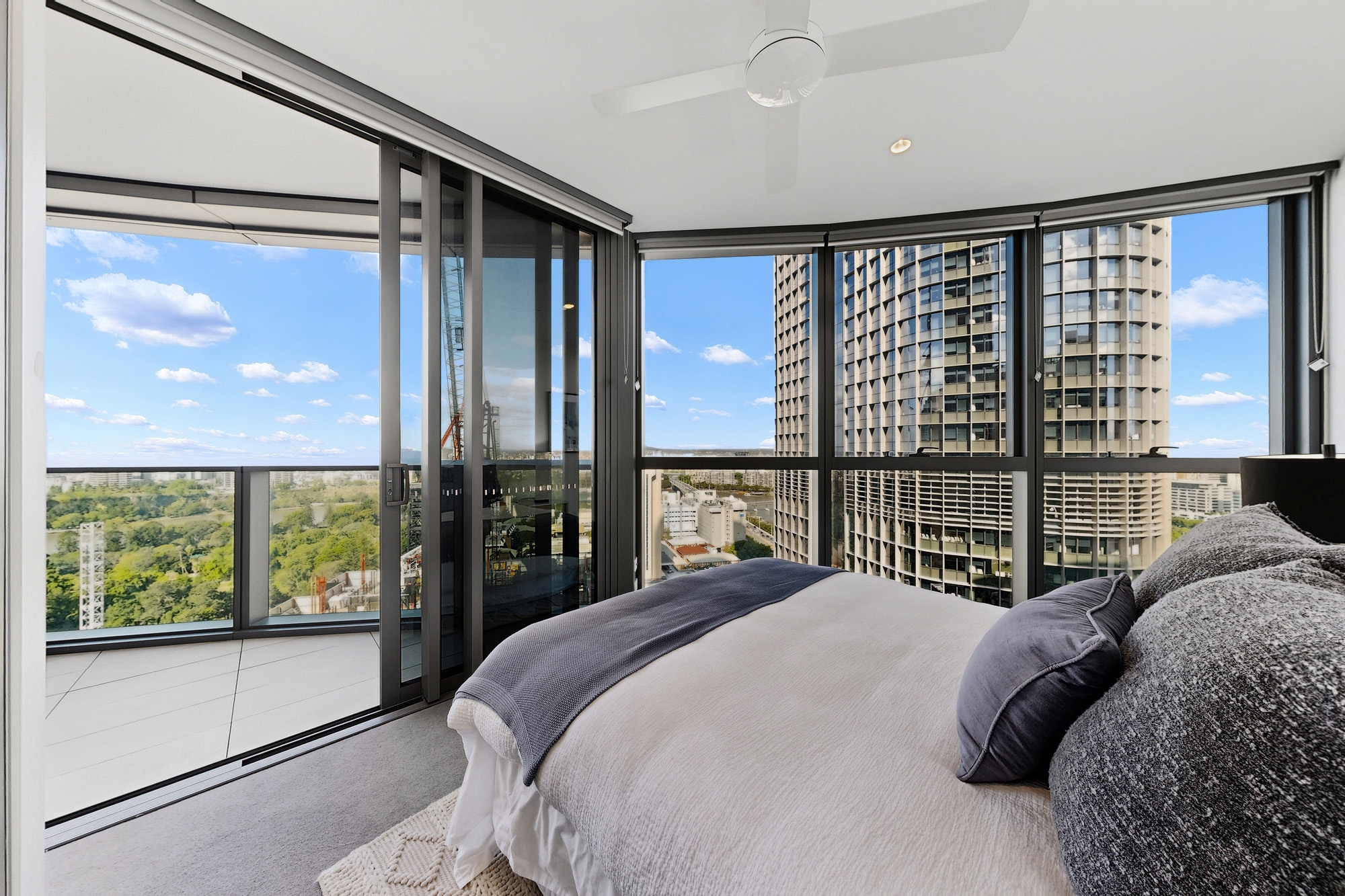2003/8 Margaret Street, Brisbane City, QLD 4000