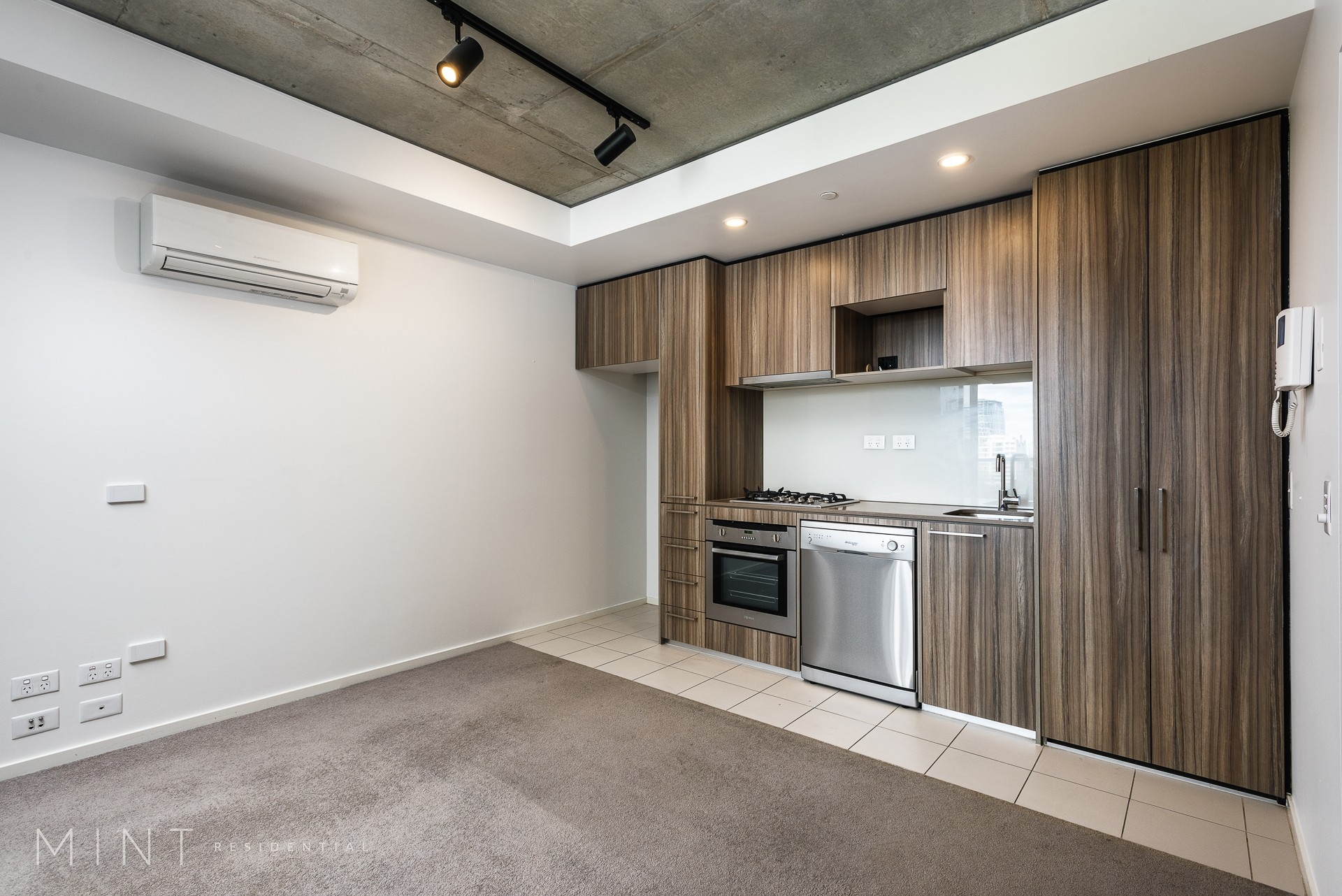 619/17 Singers Ln, Melbourne, VIC 3000