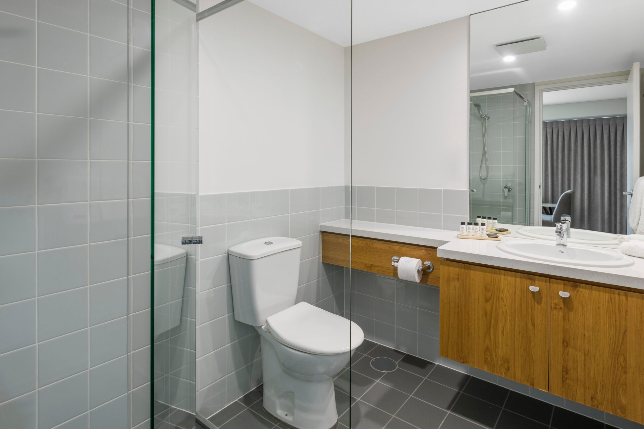 2Bed/96 North Tce, Adelaide, SA 5000, Adelaide - Thumbnail 3