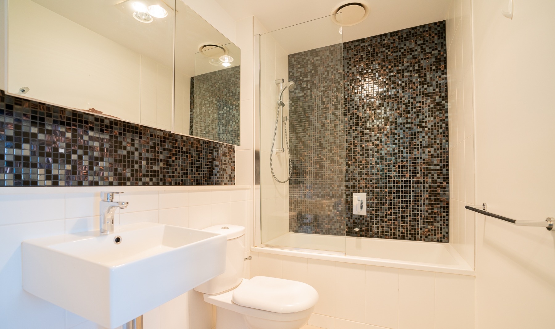 2208/18 Mount Alexander Rd, Travancore, VIC 3032