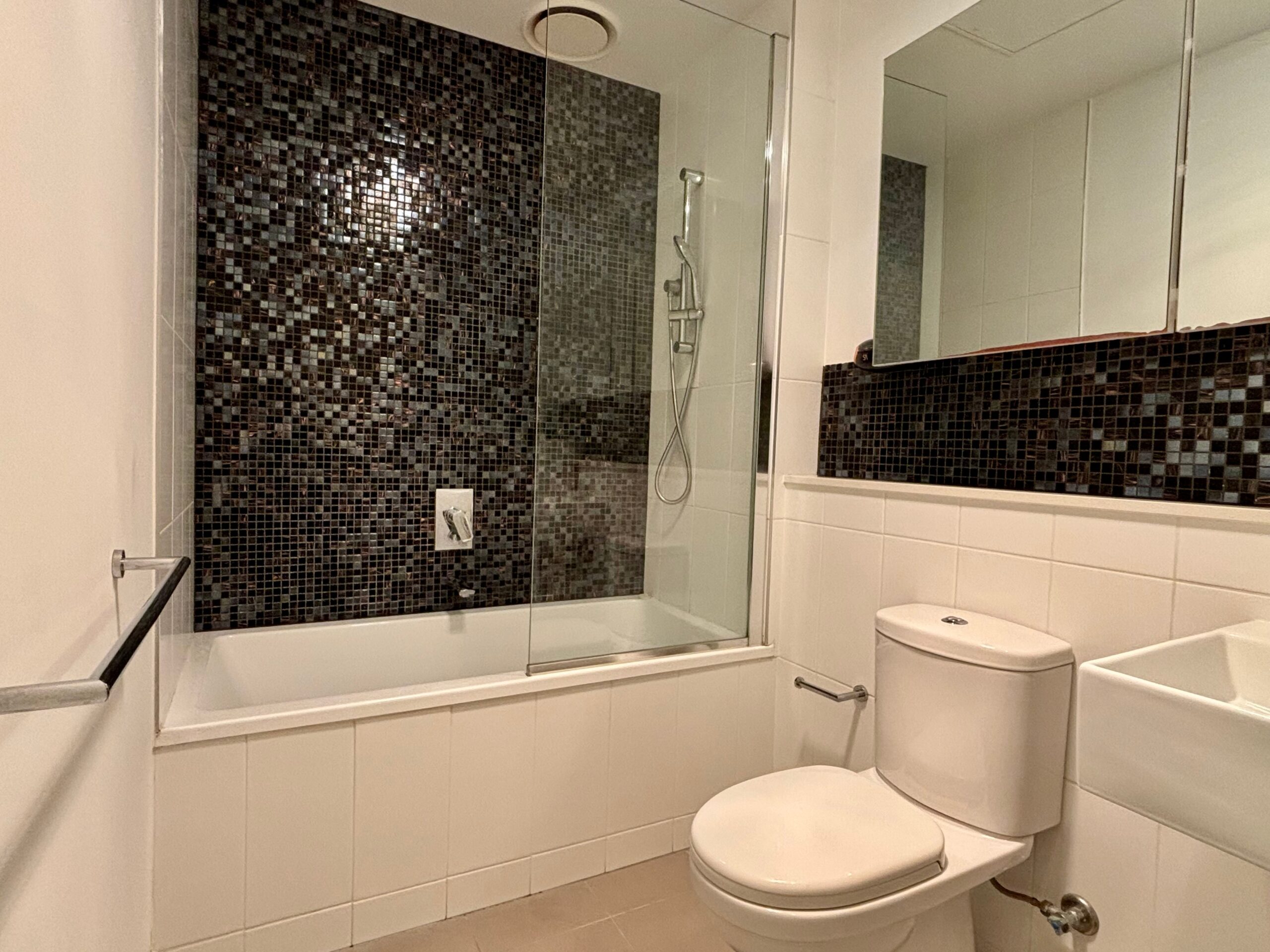 2311/18 Mount Alexander Rd, Travancore, VIC 3032